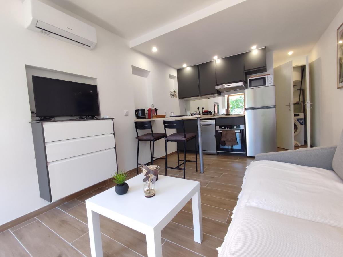 Charmant Studio Lavandou - 500M Plage Le Lavandou Esterno foto